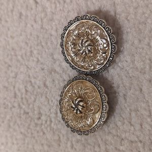 Set of dress clips
